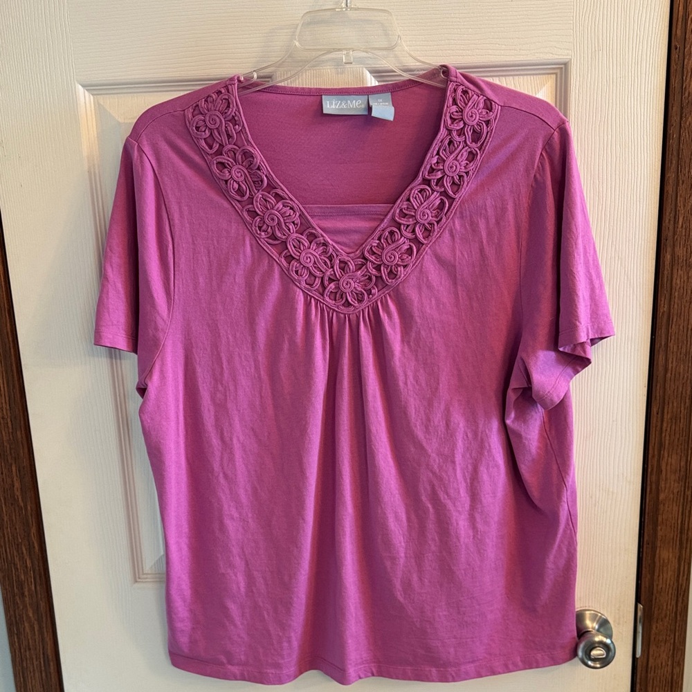 Liz & Me V-Neck Short Sleeve Top in‎ Rose